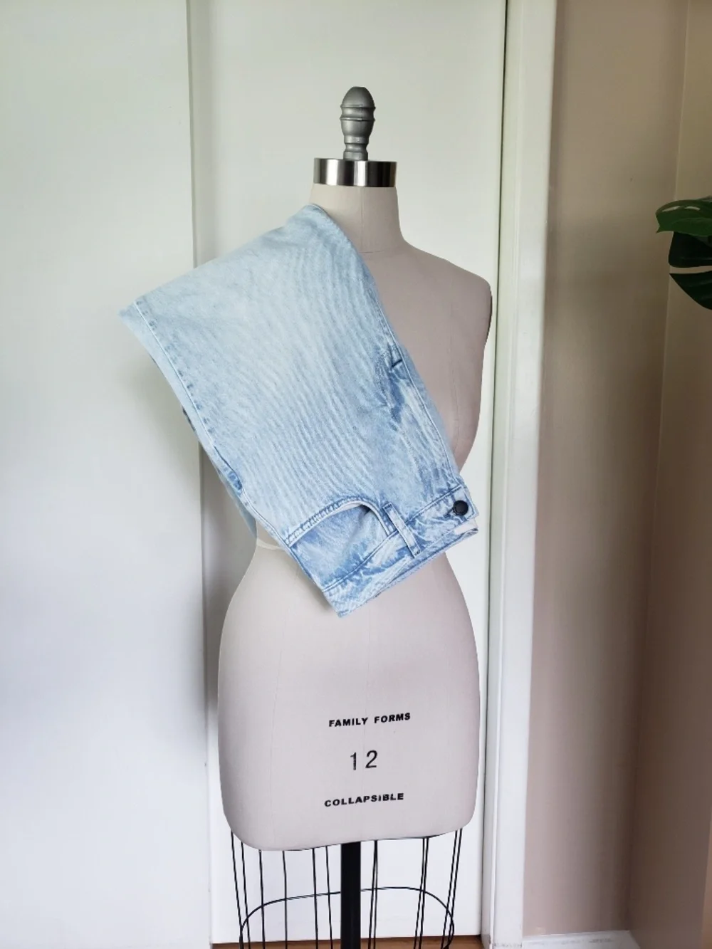 Triarchy Rise and Style Denim Jeans Size 28